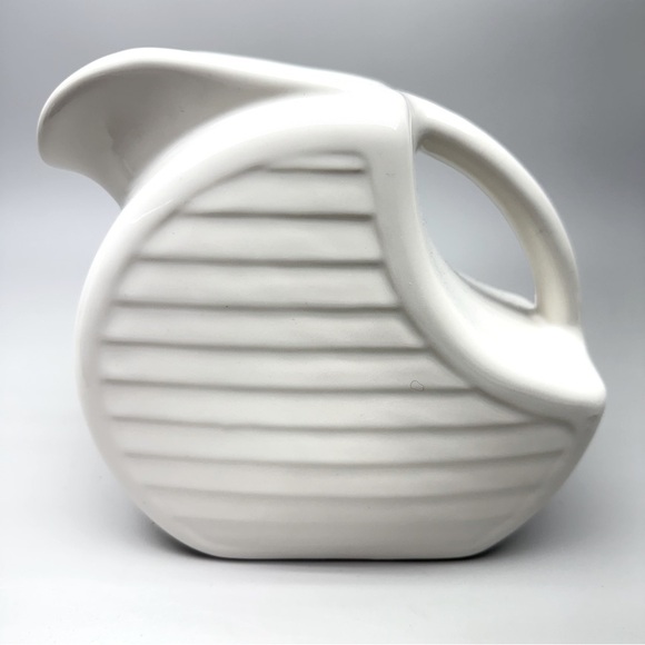 Vintage Feltman Langer USA Pottery
MCM White Ceramic Circle Pitcher - Picture 1 of 14